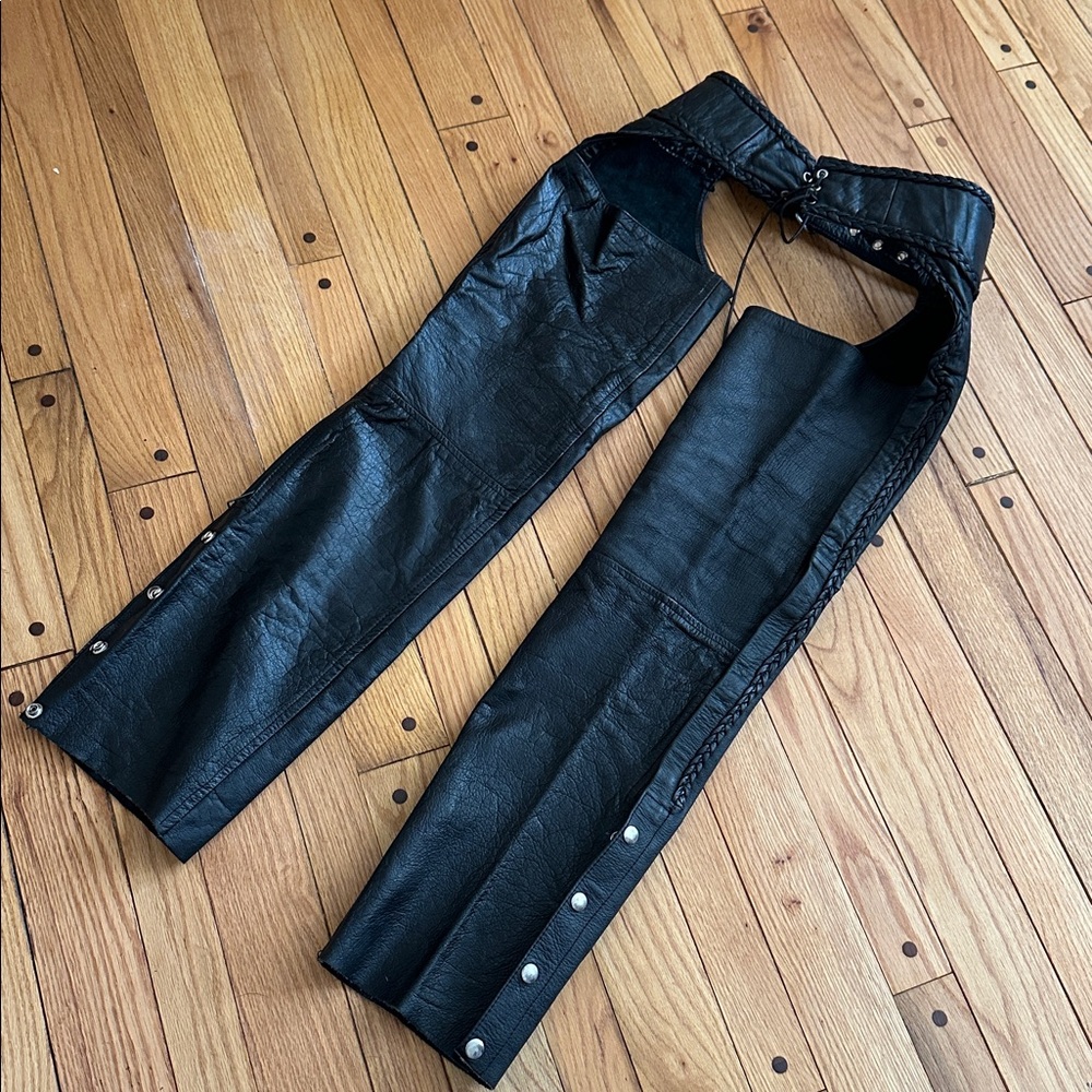 🏍️🔥 EUC Vintage Black Leather Adjustable Chaps motorcycle Bikercore Y2  🏍️🔥 - Picture 4 of 16